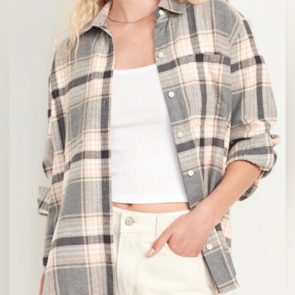 Old Navy Boyfriend Flannel Shirt Size L Gray Beige Plaid Button Down Oversized